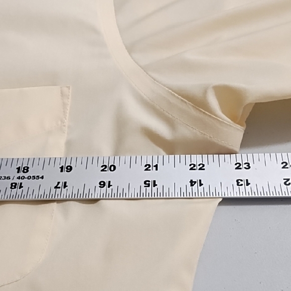 Soft Yelllow Button Up Fitted Dress Shirt Long Sleeve 1 Pocket - Picture 5 of 11